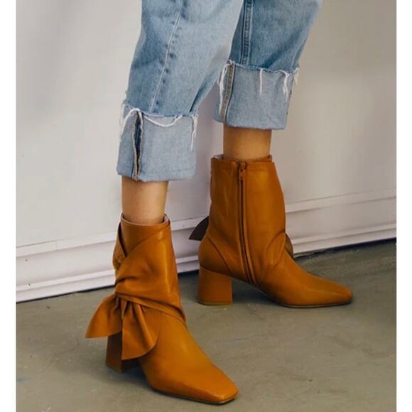 Daniella Shevel Bonnie Lambskin Leather Bootie Hazel Brown Women's 38.5 US 8 - Picture 5 of 16